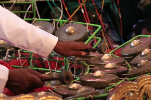 Myanmar Musical Instruments Top 5 Traditional Instruments Of Myanmar   Kyey Metal Instruments 600x400 