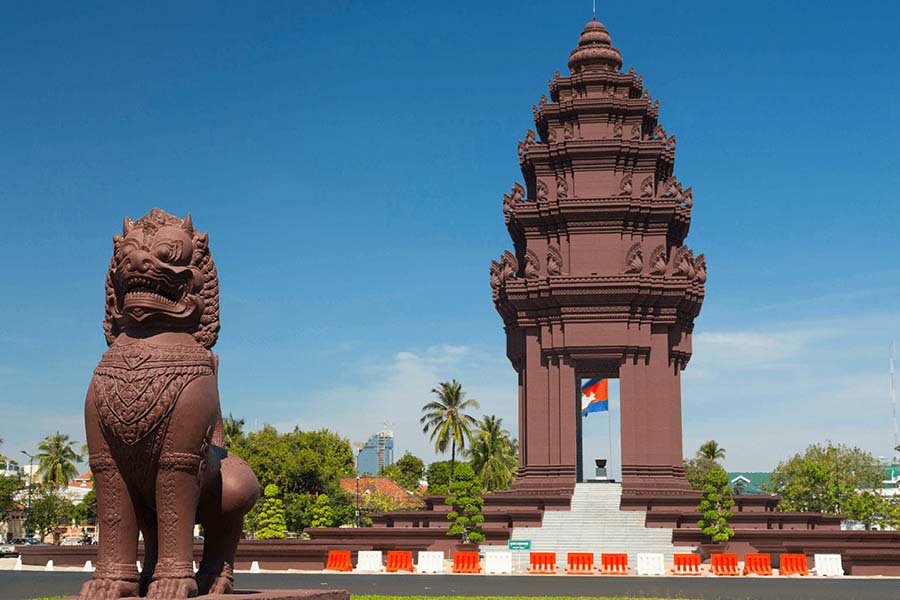 Independence Monument - Myanmar 11 days tours